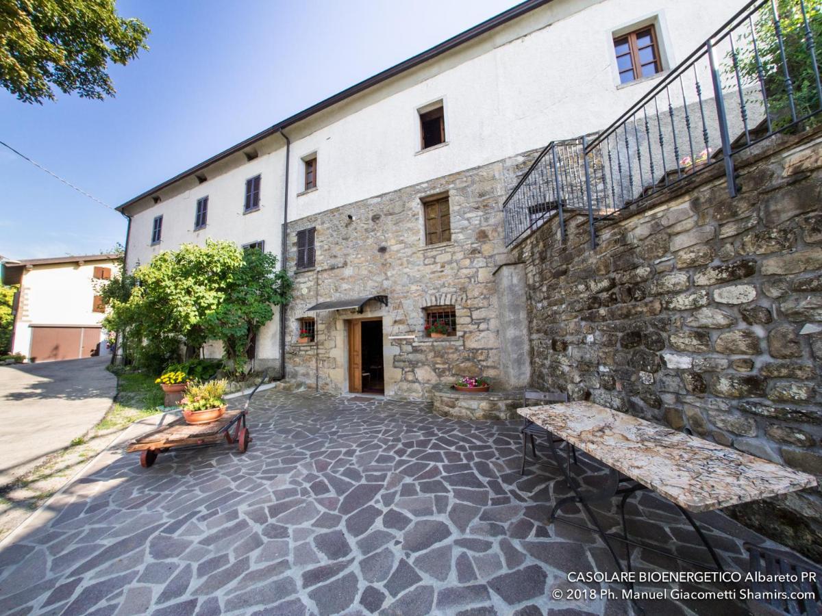Il Casolare Bioenergetico Bed and Breakfast Albareto  Buitenkant foto