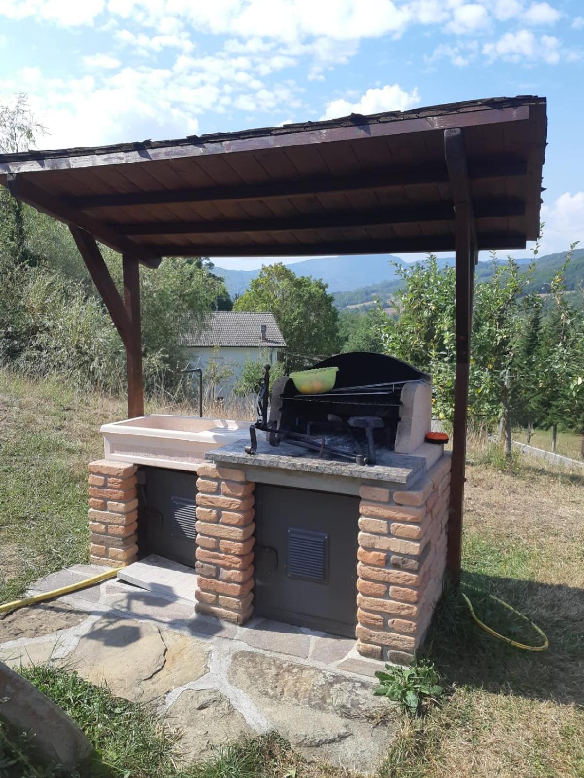 Il Casolare Bioenergetico Bed and Breakfast Albareto  Buitenkant foto