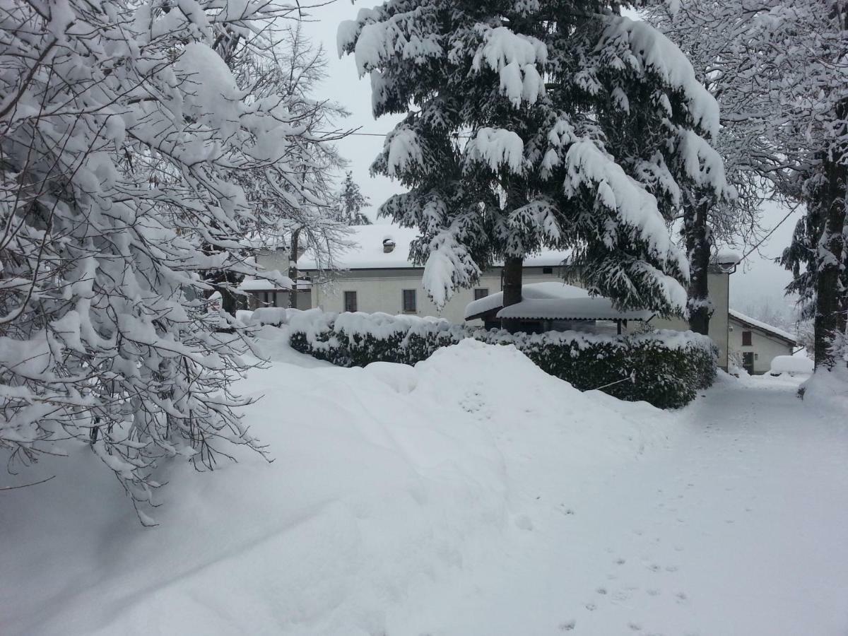 Il Casolare Bioenergetico Bed and Breakfast Albareto  Buitenkant foto