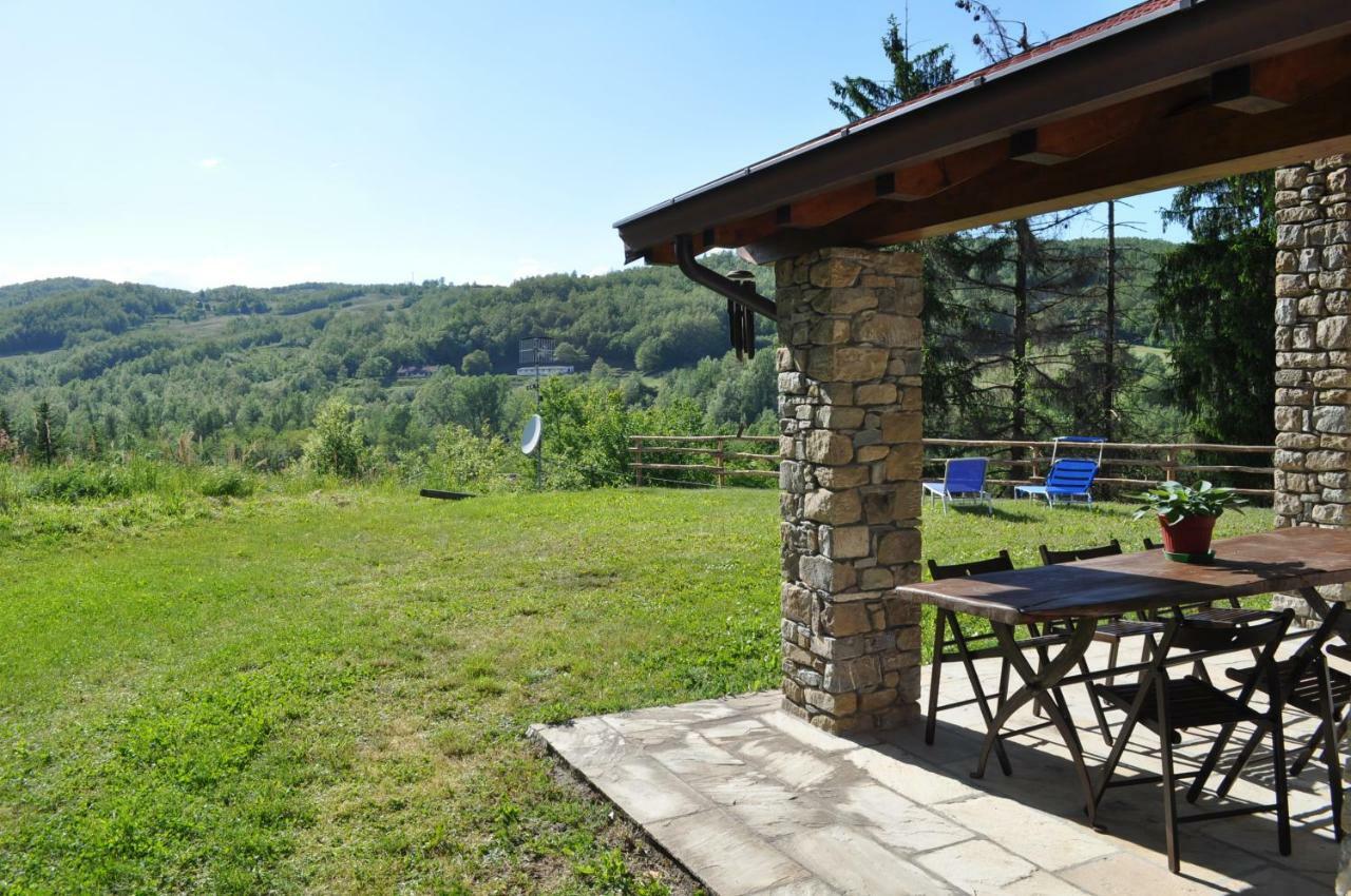 Il Casolare Bioenergetico Bed and Breakfast Albareto  Buitenkant foto